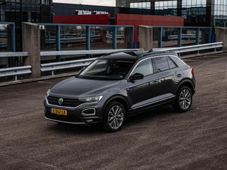 Volkswagen T-Roc 1.5 TSI 150 PK DSG Style IQ.DRIVE | Trekhaak | Virtual Cockpit | LED | ACC | Camera | Dodehoekdetectie | Stoel-/Stuurverwarming | Navigatie | Apple CarPlay/Android Auto | 18" / 9