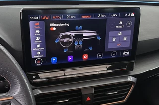 CUPRA Leon Sportstourer 1.4 e-Hybrid Business Panoramadak Stuur-Stoelverwarming Camera / 24