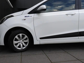 Hyundai i10 1.0i i-Motion Comfort / 11
