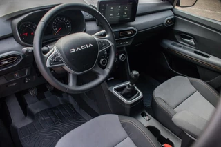Dacia Jogger TCe 110 Extreme 7 Zitplaatsen | Camera | Stoelverwarming / 15