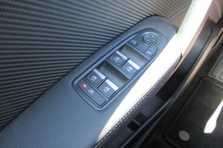 Renault Captur 1.6 E-Tech Plug-in Hybrid 160 R.S. Line Navi, Camera, Stoelverw. / 19