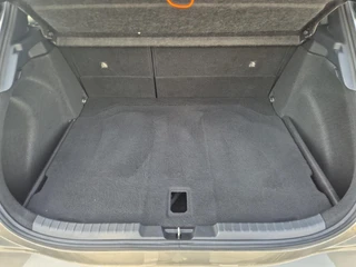 Toyota Corolla 2.0 Hybrid Executive / 22