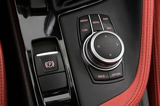 BMW X2 xDrive25e High Executive M Sport Panoramadak Keyless Rood Leder / 39