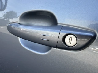 Peugeot Rifter 130pk GT (Automaat - Rolstoel (til) lift - Stoelverwarming - Keyless Entry - Camera - Automatische Airco - Navigatie) / 28