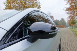Mercedes-Benz A-Klasse 250 e Business Solution AMG Limited Pano / 13