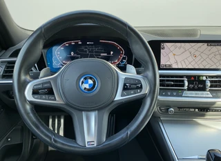 BMW 3 Serie 330e High Executive M-Sport  | 1e eigenaar | dealer onderh. | schuifdak | leder sportstoelen | camera | BTW auto / 23