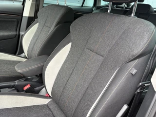 Škoda Kamiq 1.0 TSi DSG 110pk Business Edition  NAVI/CARPLAY/VIRTUAL/CLIMA/CRUISE/PDC/STOELVERWARMING / 41