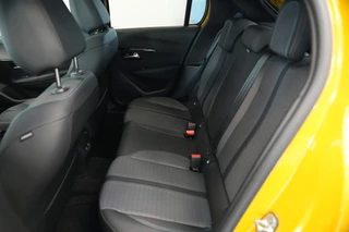 Peugeot 208 1.2 PureTech Allure  Panoramadak Navigatie Full-led 24 Maanden garantie* (Vraag naar de voorwaarden) / 22