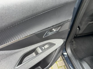 Peugeot 3008 1.2 PureTech Blue Lease Executive / 39