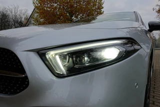 Mercedes-Benz A-Klasse 250 e Business Solution AMG Limited Pano / 10