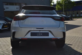Lexus LBX 1.5 2WD / 6