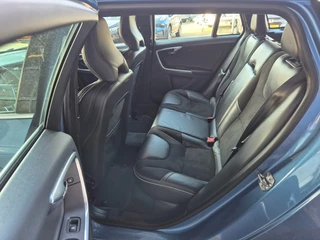 Volvo V60 1.6 T3 R-DESIGN Camera, Trekhaak, Carplay, ALL IN Prijs! / 13