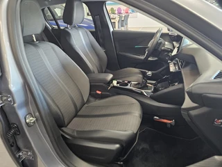 Peugeot 208 1.2 PureTech Allure Geen import | Cruise | Navigatie / 12