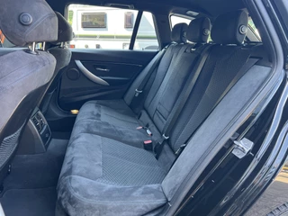 BMW 3 Serie Touring 318i Executive  | M-Sport Edition | LED | Alcantara | Cruise | Airco | Stoelverw. | / 20