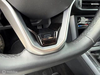 Volkswagen Taigo 1.0 TSI R-Line Business / CarPlay / Camera / 19