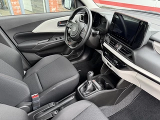 Suzuki Swift 1.2 Comfort Smart Hybrid / 5