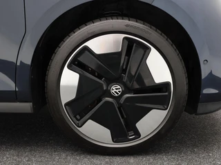 Volkswagen ID. Buzz Pro 77kWh 204 Pk | 21 inch | IQ.Light | Adaptive Cruise | Camera | Keyless Entry | 78.399 Km!! / 13