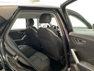 Audi Q2 30 TFSI Epic Navigatie LED Climate Control Parkeersensoren / 11