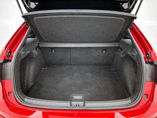 Volkswagen Taigo 1.0 TSI R-Line | Pano | Camera | Virtual Cockpit | CarPlay | Adaptive Cruise / 26