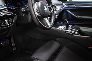 BMW 5-serie 530e xDrive M-Sport | CAMERA | TREKHAAK | DAB | APPLE / 34