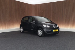 Volkswagen Up! 1.0 BMT 60pk move up! Airco Cruise Control Camera / 10