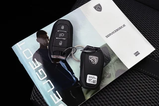 Peugeot 208 1.2 Hybrid 110 e-DCS6 GT Camera Keyless LED Apple CarPlay / 27