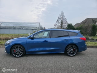 Ford Focus Wagon 2.3 ST-3 / Performance Pack / Pano / HUD / 42