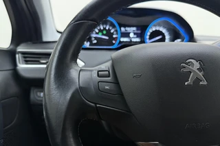 Peugeot 2008 1.2 PureTech Allure | Navigatie | Climate Control | Cruise Control | Camera | Lichtmetalen Velgen | Parkeersensoren Achter / 21