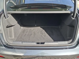 Audi A3 Limousine 30 TFSI AUTOMAAT * Carplay * Climate Control * Parkeersensoren * / 21
