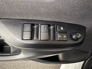 Toyota Yaris 1.5 Hybrid 115 First Edition/ NL auto/ Automaat/ Achteruitrijcamera / 10