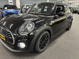 Mini Mini 1.5 Cooper Pepper/100KW/ Nederlandse auto/ 1ste eigenaar/ Apple carplay/ Android / 2