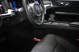 Volvo V60 2.0 B3 Essential | PARK ASSIST PACK | CLIMA | DAB | APPLE | CAMERA / 27
