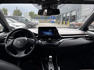 Toyota C-HR 1.8 Hybrid Executive / 29