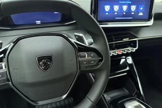 Peugeot 2008 1.2 Hybrid 145 Allure | Climate & Cruise control | Achteruitrijcamera |voorstoelen verwarmd | Parkeersensoren | AppleCarplay / AndroidAuto | Full LED / 19