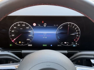 Mercedes-Benz GLA 250 e Business Solution AMG / 24