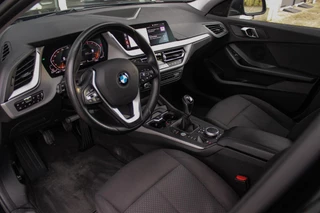 BMW 1-serie 116d F40 Executive Edition | 1e eigenaar | NL Auto | HiFi audio | DAB | LED | Apple Carplay | Rijstrooksensor | Cruise control | Climate control | Sportstuur | Active Guard Plus / 13