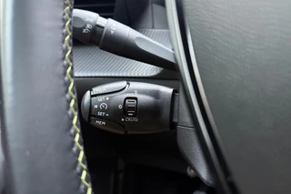 Peugeot 208 1.2T 100pk GT | Afneembare Trekhaak | Achteruitrijcamera | Panoramadak | Cruise control | Airco | Stoelverwarming | Climate control | Interieurverlichting | Stuurbediening | Sportstuurwiel | / 24