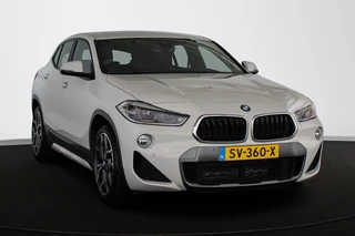 BMW X2 xDrive20i High Executive M Sport X Achteruitrijcamera Head-Up Leder Adaptief Onderstel / 2