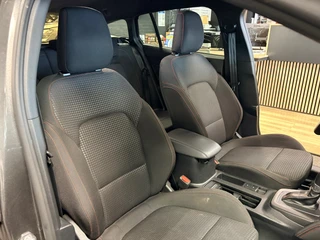 Ford Focus Wagon 1.0 EcoBoost Hybrid ST Line X automaat / Camera / cruise / stoel en stuurverwarming / 23