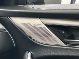 Jaguar F-PACE 2.0 P400e PHEV R-Dynamic SE Pano 360° Meridian Stoelverw+Ventilatie Leer BOMVOL! / 7