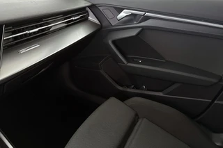 Audi A3 Sportback 35 TFSI Advanced Automaat Stoelverwarming LED Sportstoelen / 18