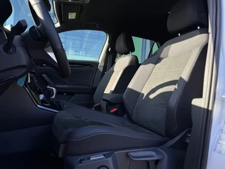 Volkswagen T-ROC 1.5 TSI R-Line Edition * Camera * Massage * Parkeerhulp / 4