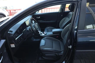Kia e-Niro DynamicPlusLine 64 kWh|Schuif-kanteldak|Stoelverwarming|Camera|Clima|Cruise|Telefoon / 7