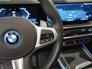 BMW X5 xDrive50e M-Sport Skylounge | CoPilot | Elektr. Trekhaak / 32