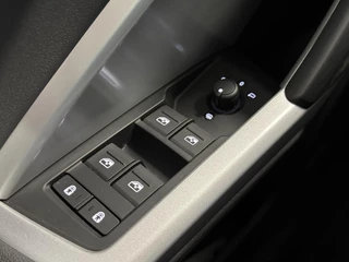 Audi Q3 Sportback 35 TFSI S Edition | Pano | Leer | Stoelverw. | Navigatie | Virtual Cockpit | PDC ( Vestiging - Nieuwegein ) / 13