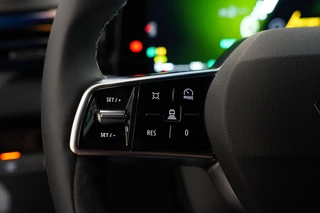 Renault Clio 1.8 Hybrid 160 esprit Alpine  Full-led Navigatie Adaptive-Cruise / 8