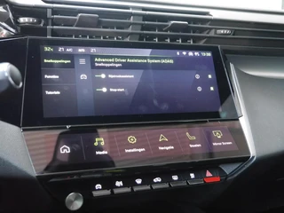 Peugeot 308 SW 1.2 PureTech GT | Automaat | Adaptive cruise control | Stoelverwarming | Stoelmassage | 18 inch lichtmetalen velgen | Achteruitrijcamera | Full led | Apple carplay/Android auto / 28