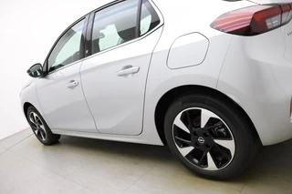 Opel Corsa-e Elegance 50 kWh | Uniek! Lage KM-stand! | Navigatie | Warmtepomp | Stoelverwarming | Apple Carplay/Android Auto | Climate control | Cruise control | LED koplampen | Lichtmetalen velgen / 16