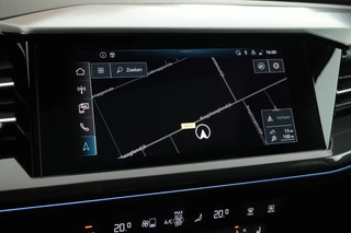 Audi Q4 e-tron 40 Launch edition S Competition 204pk 77 kWh SOH 87% Trekhaak Camera Leder Keyless Stoelverwarming ACC Panoramadak S-Line / 18