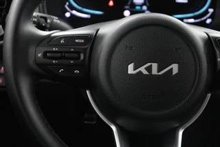 Kia Stonic 1.0 T-GDi MHEV DynamicLine  Navigatie - Achteruitrijcamera - Cruise Control - Apple & Android Carplay - Fabrieksgarantie t/m 14-04-2032 / 24